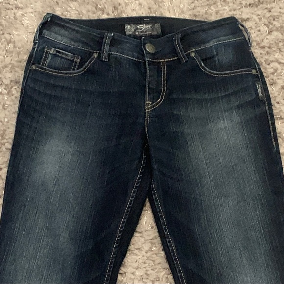 Silver NWOT SUKI Bootcut Dark-wash Denim 27W/36L - Picture 2 of 13